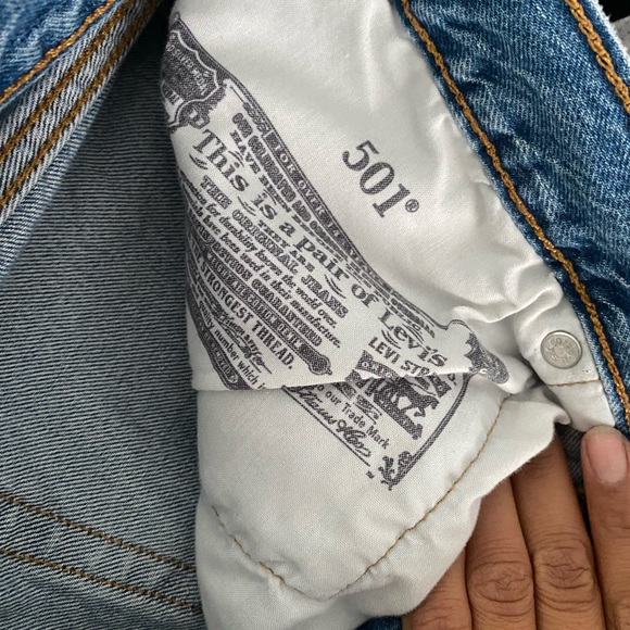 Levi’s 501 size 28 - Picture 3 of 8
